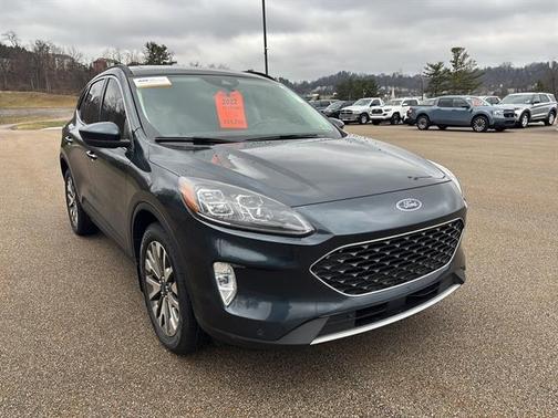 2022 Ford Escape Titanium