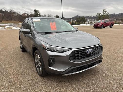 2025 Ford Escape Platinum