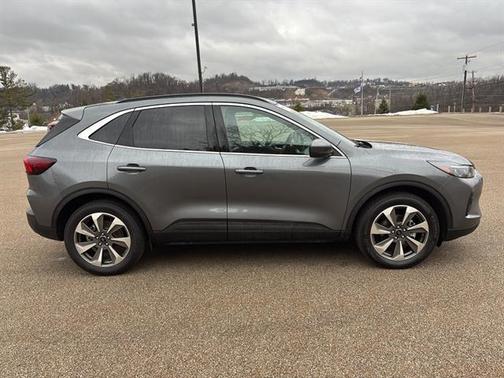 2025 Ford Escape Platinum