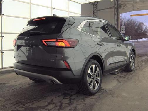 2025 Ford Escape Platinum