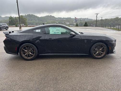 2025 Ford Mustang Dark Horse Fastback
