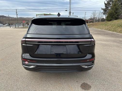 2024 Lincoln Nautilus Reserve