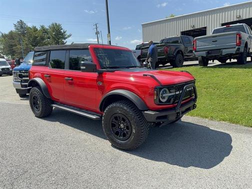 Race Red 2022 Ford Bronco Wildtrak