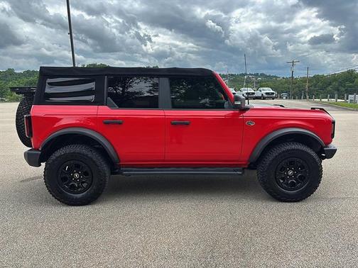 Race Red 2022 Ford Bronco Wildtrak