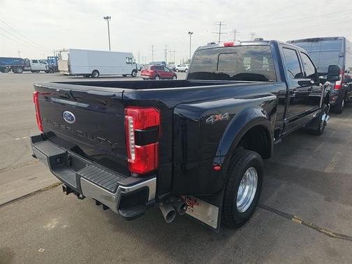 2023 Ford F-350 Lariat