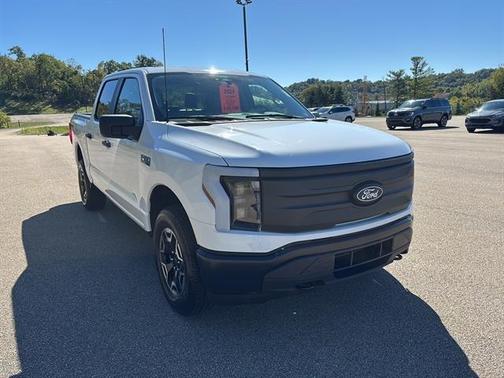 2024 Ford F-150 Lightning Pro