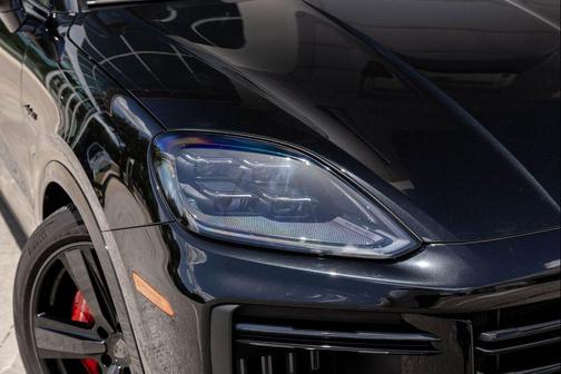 Chromite Black Metallic 2025 Porsche Cayenne Cayenne Turbo E-Hybrid