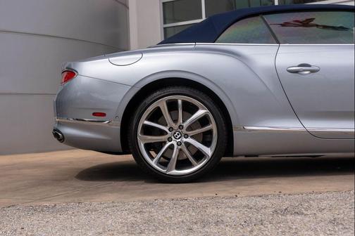 Silver Frost 2023 Bentley Continental GT Base