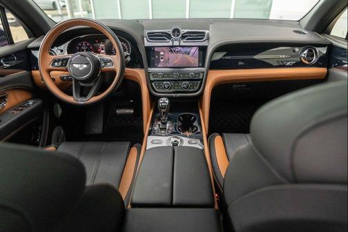 Beluga 2024 Bentley Bentayga S