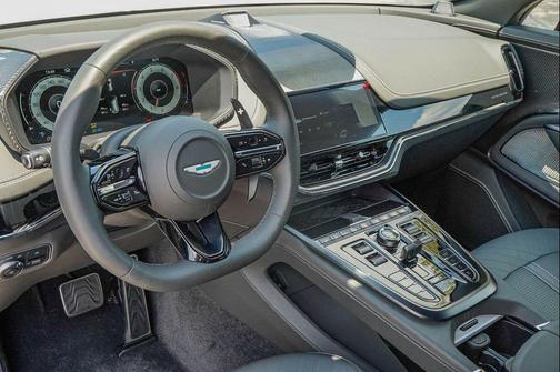 Q Neutron White 2025 Aston Martin DBX 707