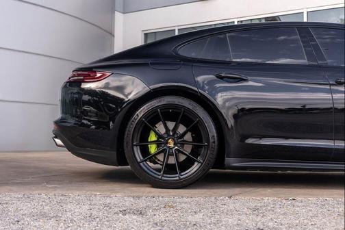 Black 2018 Porsche Panamera 4