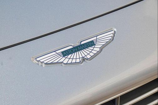 Lightning Silver 2022 Aston Martin DBX Base