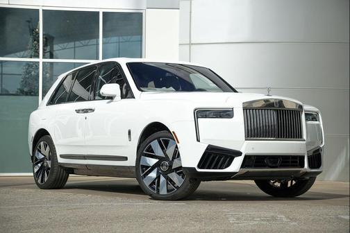 Arctic White 2026 Rolls-Royce Cullinan