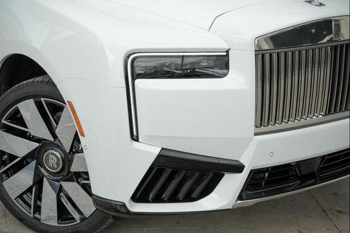 Arctic White 2026 Rolls-Royce Cullinan
