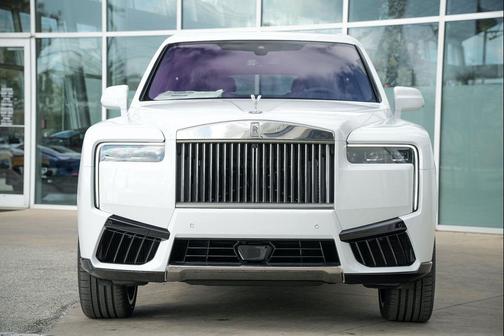 Arctic White 2026 Rolls-Royce Cullinan