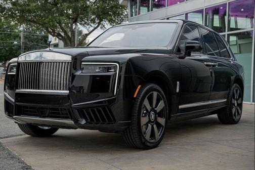 Black 2026 Rolls-Royce Cullinan Cullinan