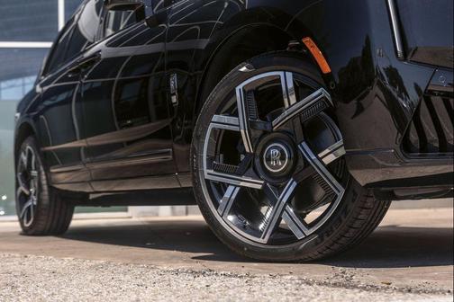 Black Diamond 2026 Rolls-Royce Cullinan Black Badge