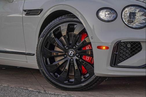 Glacier White 2026 Bentley Flying Spur