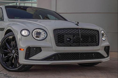 Glacier White 2026 Bentley Flying Spur