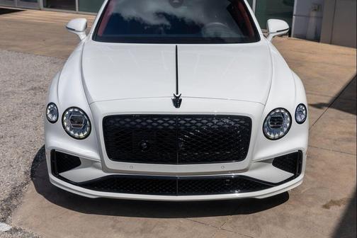 Glacier White 2026 Bentley Flying Spur