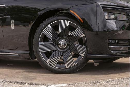 Black Diamond 2026 Rolls-Royce Spectre