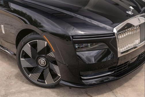 Black Diamond 2026 Rolls-Royce Spectre