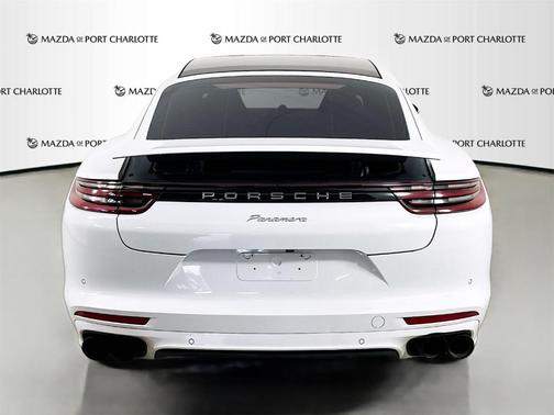 2018 Porsche Panamera Base