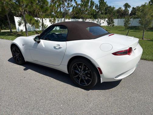 Snowflake White Pearl Mica 2019 Mazda MX-5 Miata Grand Touring Auto