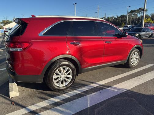 2018 Kia Sorento LX