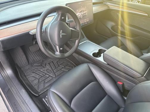 2022 Tesla Model 3 Base