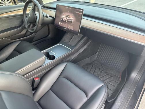 2022 Tesla Model 3 Base