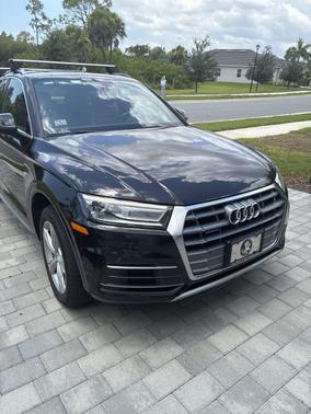 Azores Green Metallic 2020 Audi Q5 Premium 45 TFSI quattro