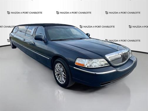 2005 Lincoln Town Car Executive