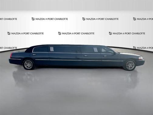 2005 Lincoln Town Car Executive