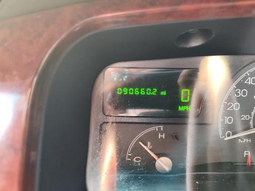 2005 Lincoln Town Car Executive