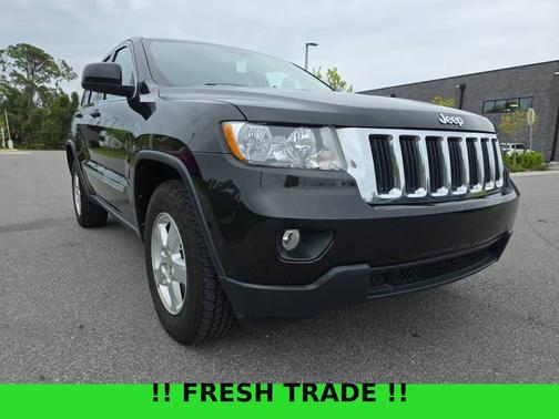 Brilliant Black Crystal Pearl 2012 Jeep Grand Cherokee RWD 4dr Laredo
