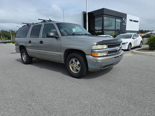 Tan 2000 Chevrolet Suburban 1500 LS