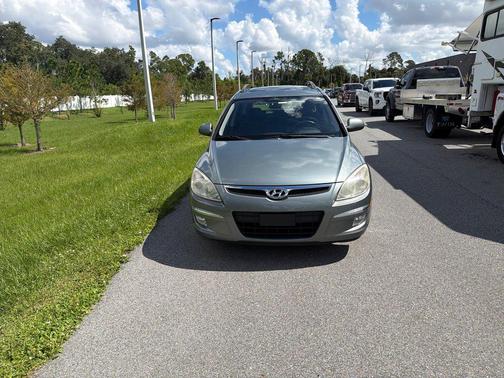 Light Green 2010 Hyundai Elantra Touring 4dr Wgn Auto SE