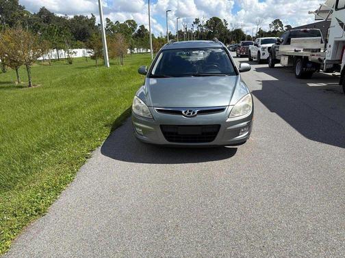 Light Green 2010 Hyundai Elantra Touring 4dr Wgn Auto SE