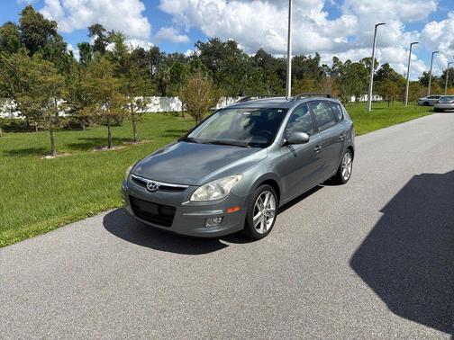 Light Green 2010 Hyundai Elantra Touring 4dr Wgn Auto SE