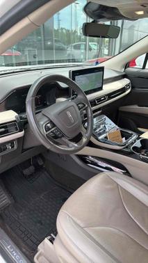 Pristine White Metallic Tri-Coat 2023 Lincoln Nautilus Reserve FWD