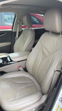 Pristine White Metallic Tri-Coat 2023 Lincoln Nautilus Reserve FWD