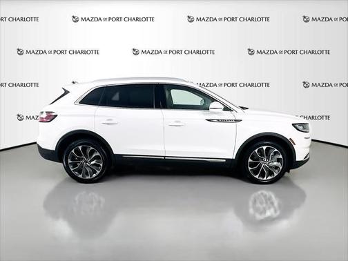 Pristine White Metallic Tri-Coat 2023 Lincoln Nautilus Reserve FWD