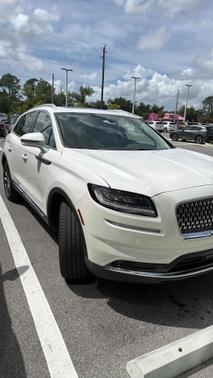 Pristine White Metallic Tri-Coat 2023 Lincoln Nautilus Reserve FWD