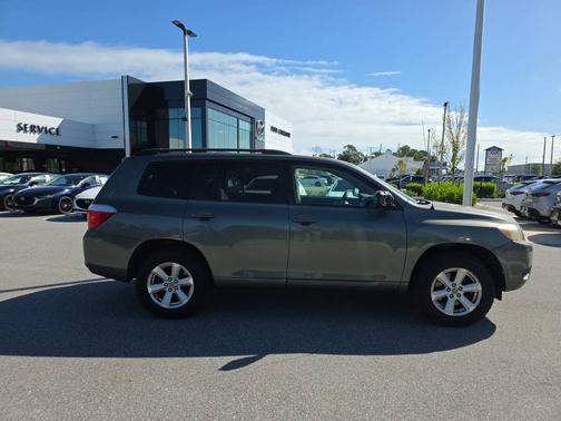 Cypress Pearl 2010 Toyota Highlander 4WD 4dr V6 Base (Natl)
