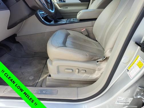 2013 Lincoln MKX Base