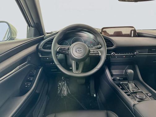 Platinum Quartz Metallic 2026 Mazda Mazda3 2.5 S Preferred Auto FWD