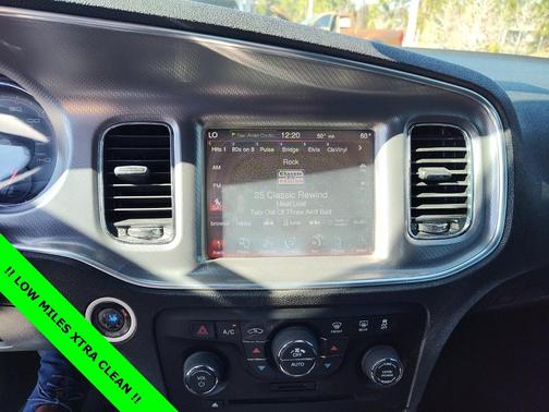 2012 Dodge Charger SXT