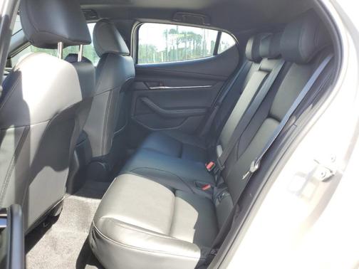 2025 Mazda Mazda3 FWD w/Preferred Package