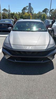 2024 Hyundai ELANTRA SEL IVT